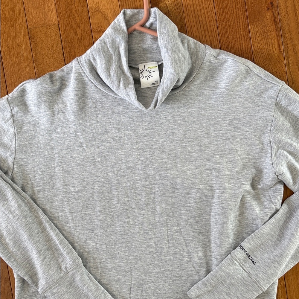 Aerie Gray Turtleneck Sweatshirt (Your Doing Amazing) Size Small Oversized - Picture 2 of 7